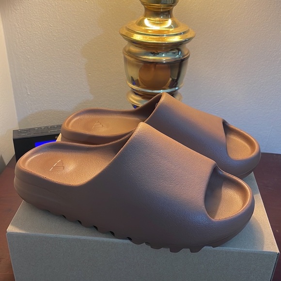 Yezzy Slide Flax size 10 (men) - Picture 3 of 6